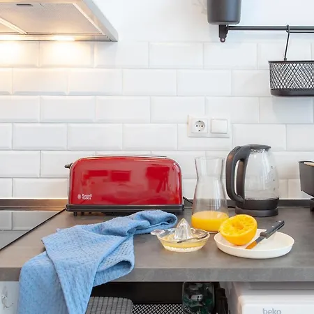 Appartement Nc - Design Loft Steps From Of Arts & Sciences