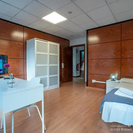 Suites Rooms Valencia 招待所