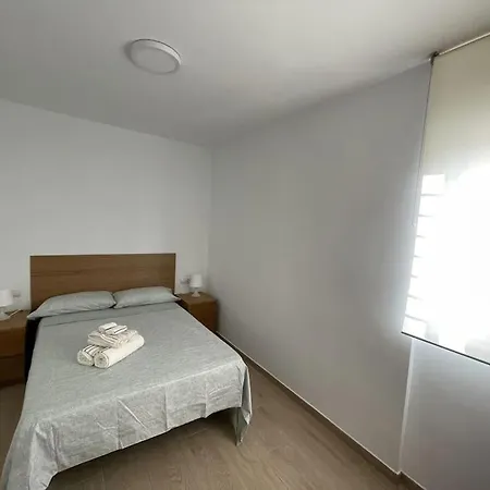 Malvarrosa 5px 2bth 5 Min Beach. Wifi. *