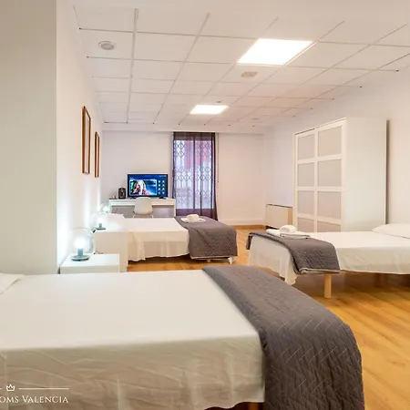 Penzion Suites Rooms Valencia 2*