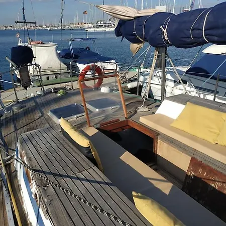 Velero Unico Donde Relajarte, Parking Gratuito Hotel Valencia
