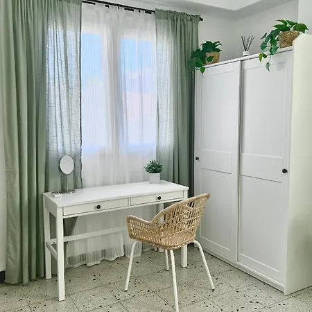 Apartment Big Spacious Penthouse Next To The Sea *