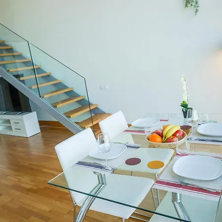 Apartamento Loft Duplex Con Parking Gratis شقة *
