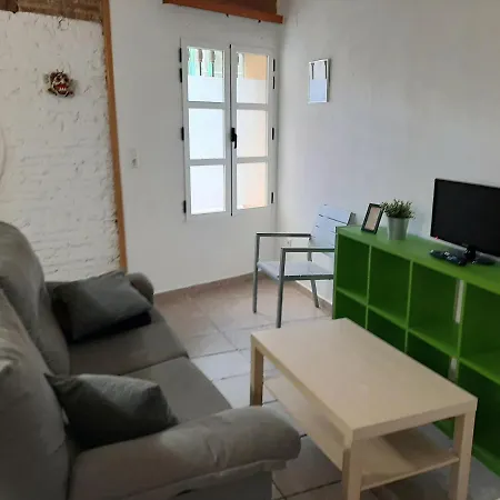 Vivienda / Planta Baja En El Carmen * Valencia