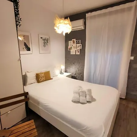 Pequeno Con Mini Piscina - No Climatizada Appartement *