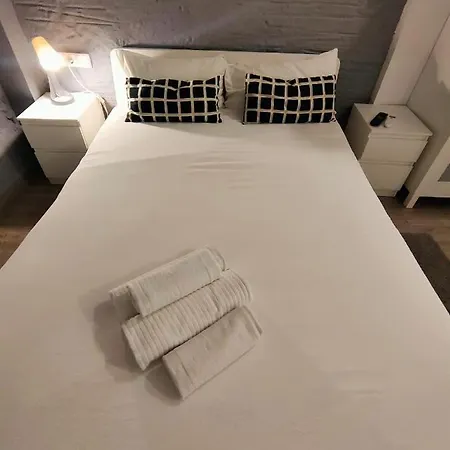 Pequeno Con Mini Piscina - No Climatizada 아파트