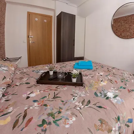 Artsy Large Getaway - 2 Bedroom W Huge Patio - Great For Families And Digital Nomads Apartamento Valência