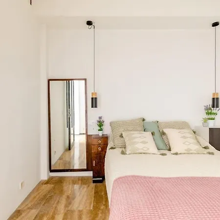 Апартаменты Cozy Loft Patio+pool +wifi