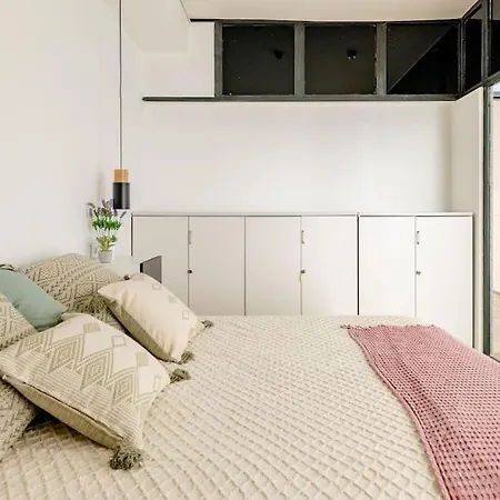 Cozy Loft Patio+pool +wifi *