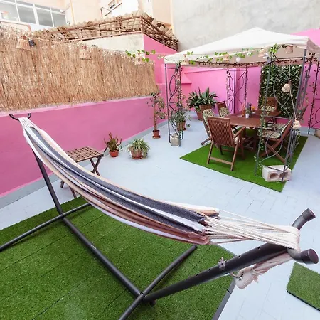 Apartamento Artsy Large Getaway - 2 Bedroom W Huge Patio - Great For Families And Digital Nomads Valência