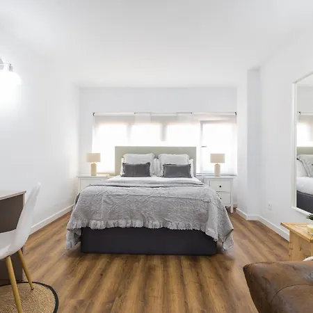Florit Flats - The Apolo Appartement *