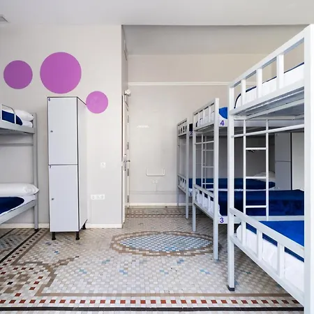 Purple Nest Hostel *