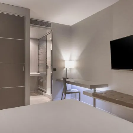 Sh Colon Hotel Valence