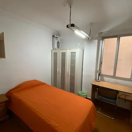 Piso Jovenes Familia Cerca Playa Y Centro . Blasco Ibanez A Апартаменты