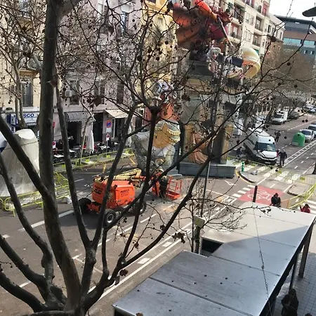Con Encanto En La Alameda *