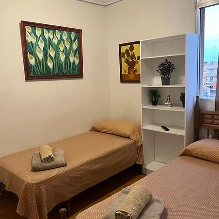 Malvarrosa Comoda Y Sencilla Cerca De La Playa בית אירוח