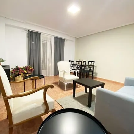 In Spacious Flat In * Walencja