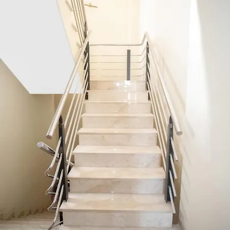 Penthouse Duplex In A 4 Floors Spanish House -8 Min To Center By Metro *