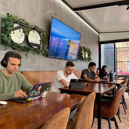 Hostel The Venue Boutique *