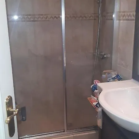 Quiet Guest In The Centre