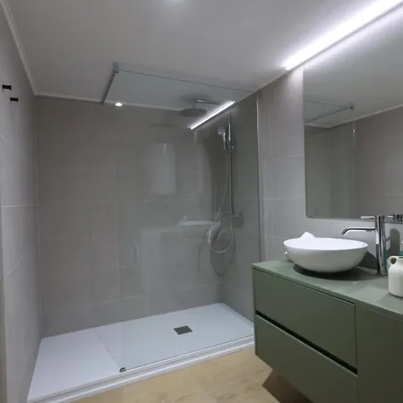 Florit Flats - The Apolo Valencie