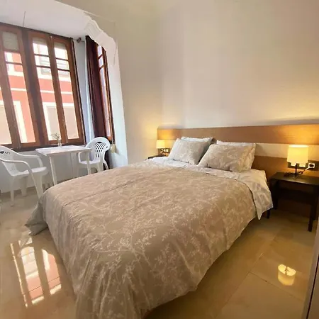 Guest house Cerca Al Puerto Shared