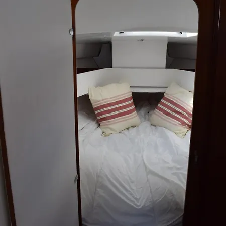 Velero En Puerto Mar -e&m Boats * Βαλένθια