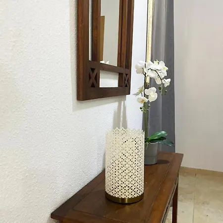 Cerca Al Puerto Shared Guest house