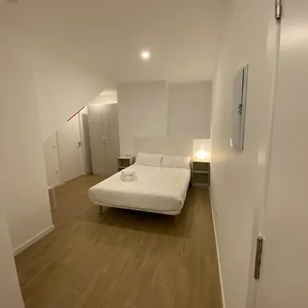 Travel Habitat Ave Sorolla Suites Walencja