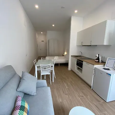 Travel Habitat Ave Sorolla Suites * Walencja