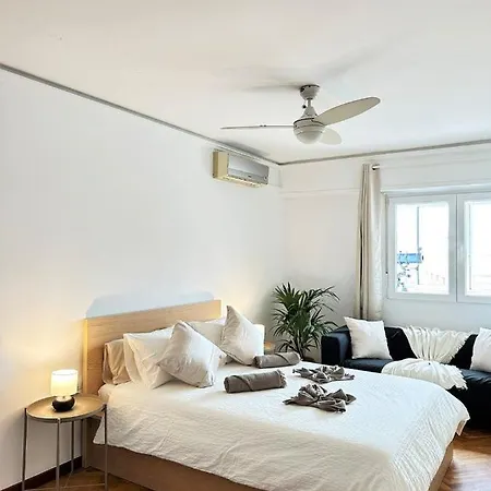 Your Sunny & Spacious Portview Apartman *