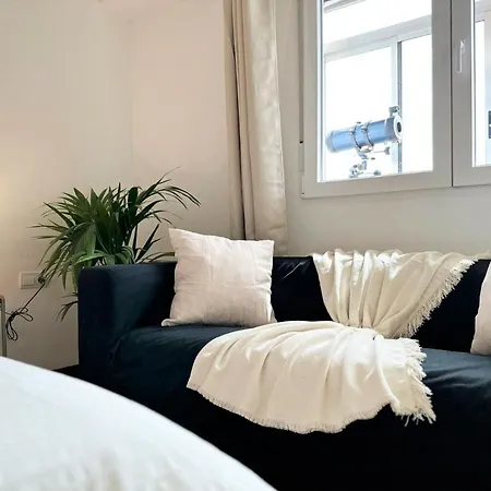 Your Sunny & Spacious Portview *