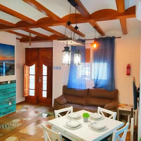 Casa Ideal Familias Con Patio Y 3 Banos アパート *