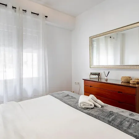 Precioso Piso Moderno: Terraza, A/c, Netflix, Wifi 瓦伦西亚