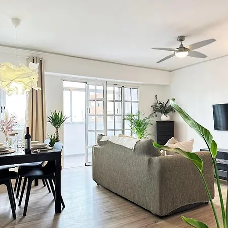 Your Sunny & Spacious Portview Valencia