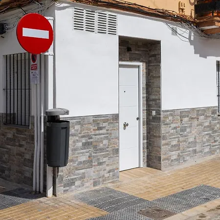 Florit Flats - The Port Avenue Apartment