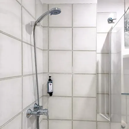 Flats Friends Nave *