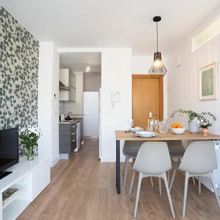 Singularstays Mar44 *