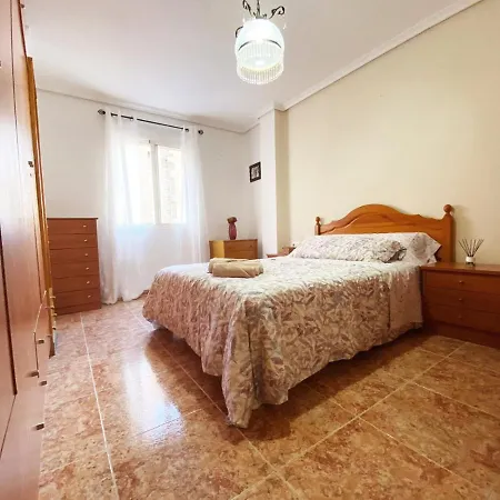 In Great Location In Shared فالنسيا