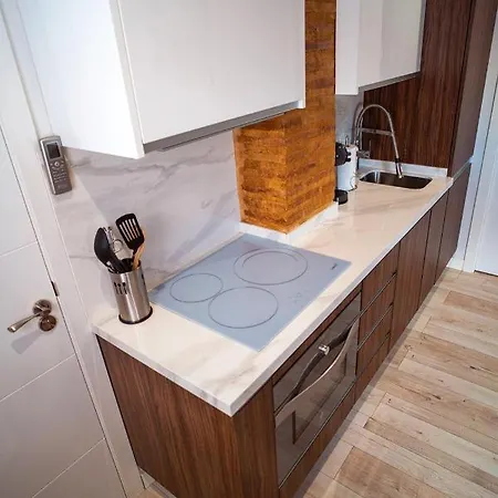 Bonito Con Terraza En Xativa فالنسيا