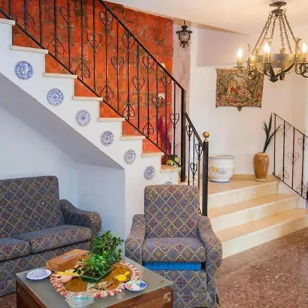 Villa Near With Private Pool