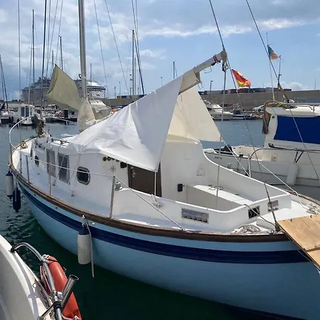 Velero Menorquin Con Encanto