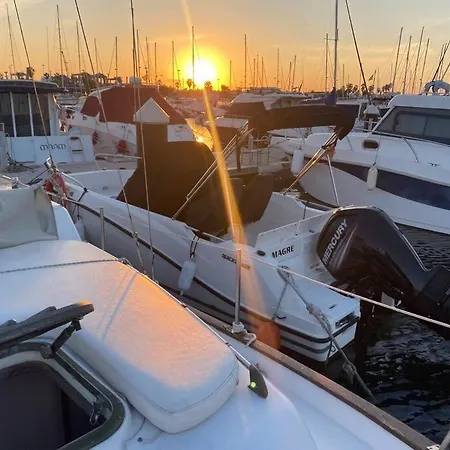 Velero Menorquin Con Encanto Bateau-hôtel