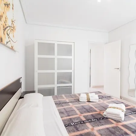 Global Properties, De 4 A 100 M De La Playa Apartment Sagunto