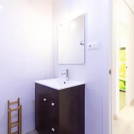 Global Properties, De 4 A 100 M De La Playa * Sagunto