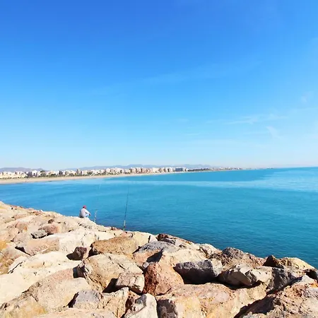 Global Properties, De 4 A 100 M De La Playa Apartamento