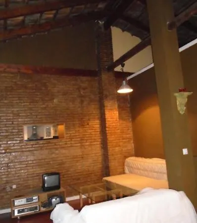 Appartement Atico Abuhardillado Bohemio Junto Al Barrio De Ruzafa, Centro Ciudad