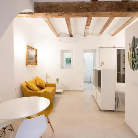 Cabanyal Old Fisherman's House *