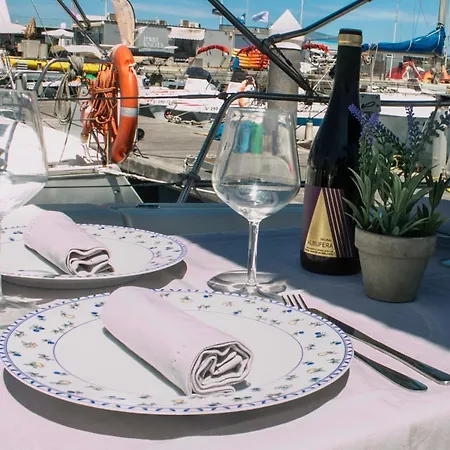 Velero Shabbak Botel Valencia