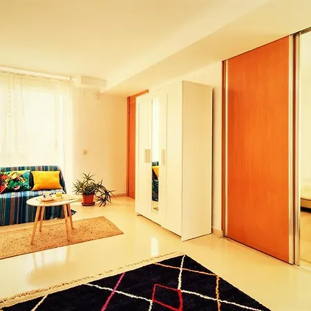 Penthouse Duplex In A 4 Floors Spanish House -8 Min To Center By Metro *